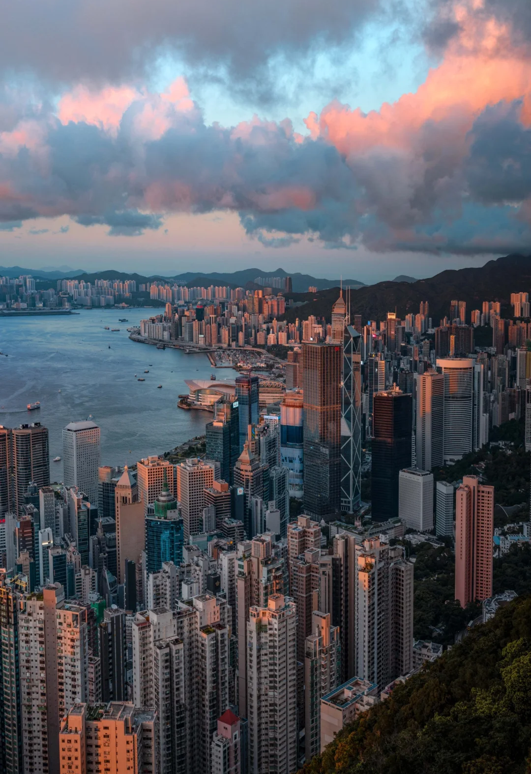 00000000ZIWsyTZqKmYGAmAC