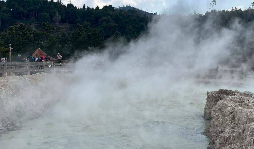 00000000aqSpBqXGQODrsLNE