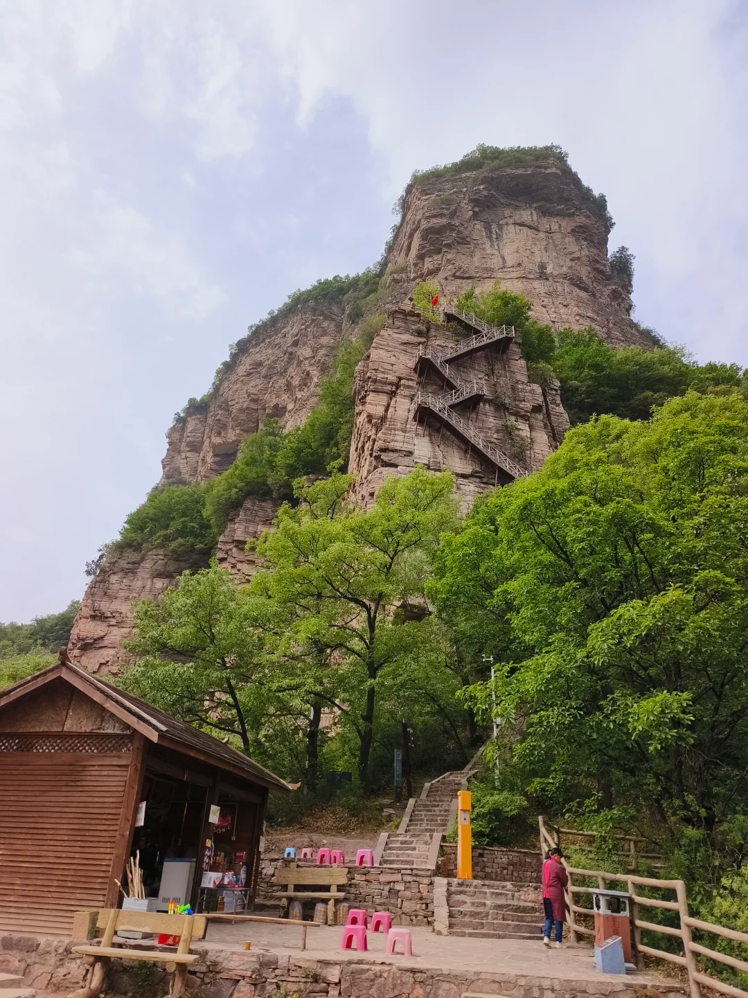 00000000izMvaDMKmnPosRqV