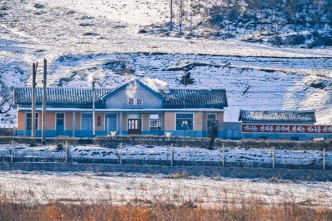 00000000uppLVesFbzjSmJpB