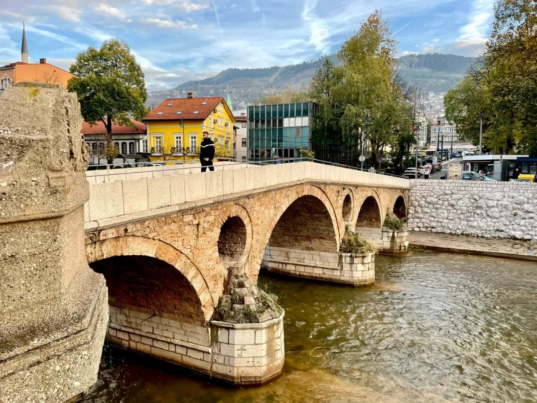 0083ded4cd68299f37839717bb9aaab8-sz_717564