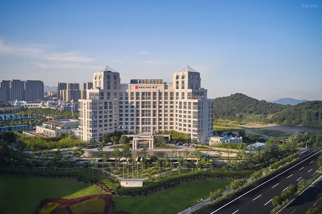 02036120008tktt6pC215_W_1280_853_R5