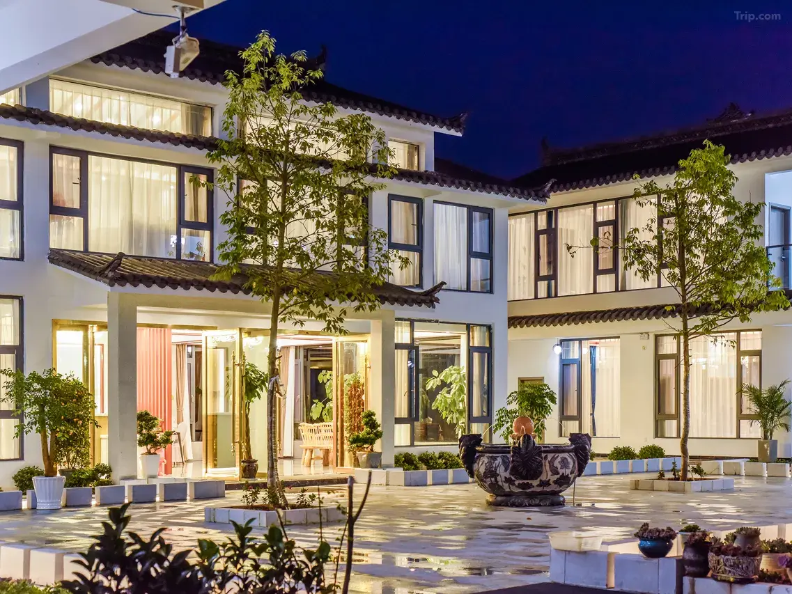 0203j120009k1wvtv979F_W_1280_853_R5