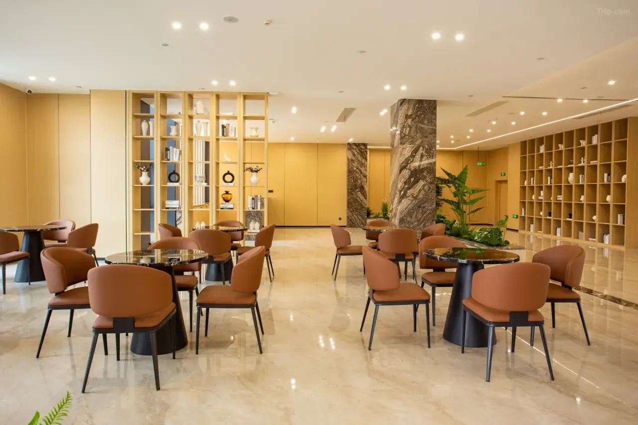 0204012000q3p98t00134_W_1280_853_R5