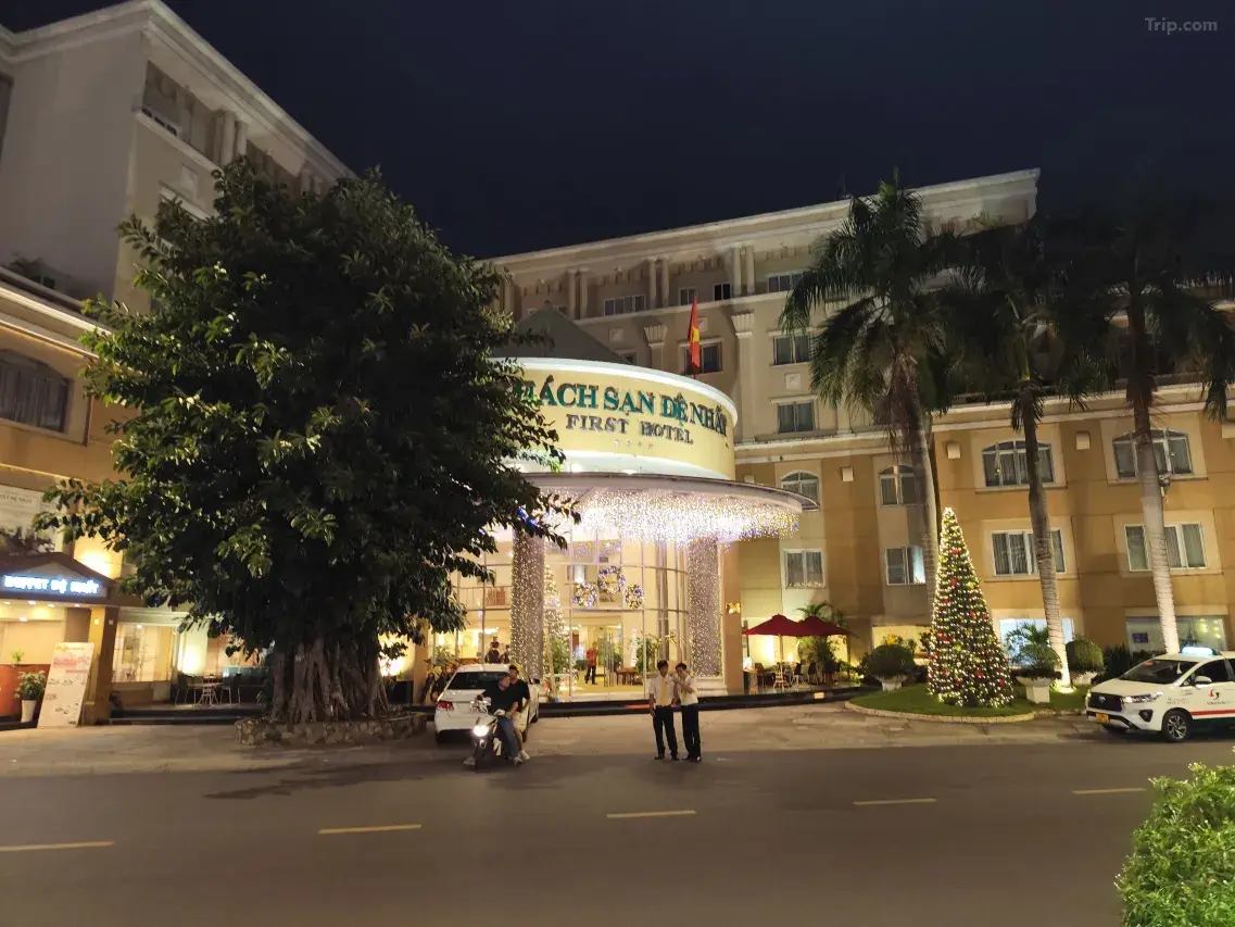 0230d224x8y08luf37ED7_W_1280_853_R5