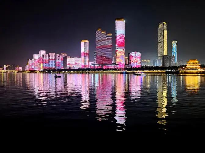 04086b4c6aa86b5aa09ac8ce8487800e-sz_49243