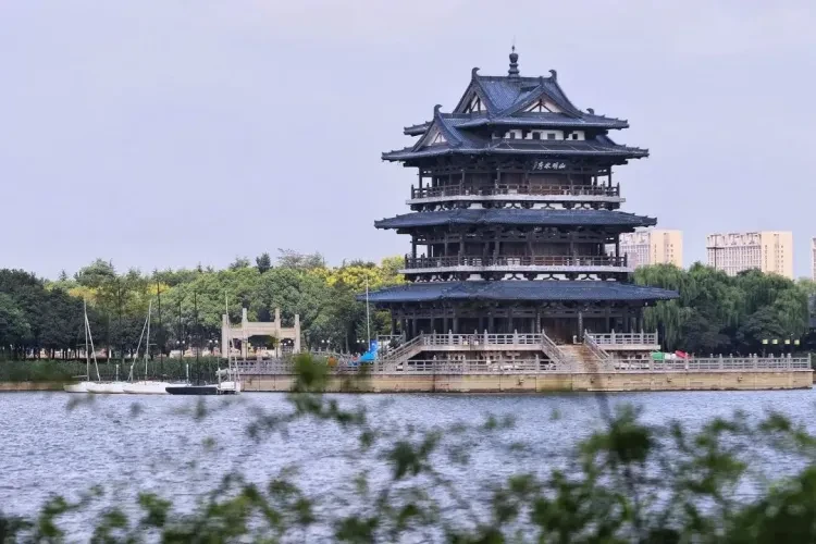 04f03bf8efd084aeccb473908c78cabf-sz_138944