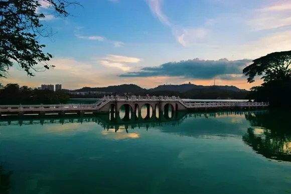 068a34dad125a28bfd103efc7d222bc5-sz_33344