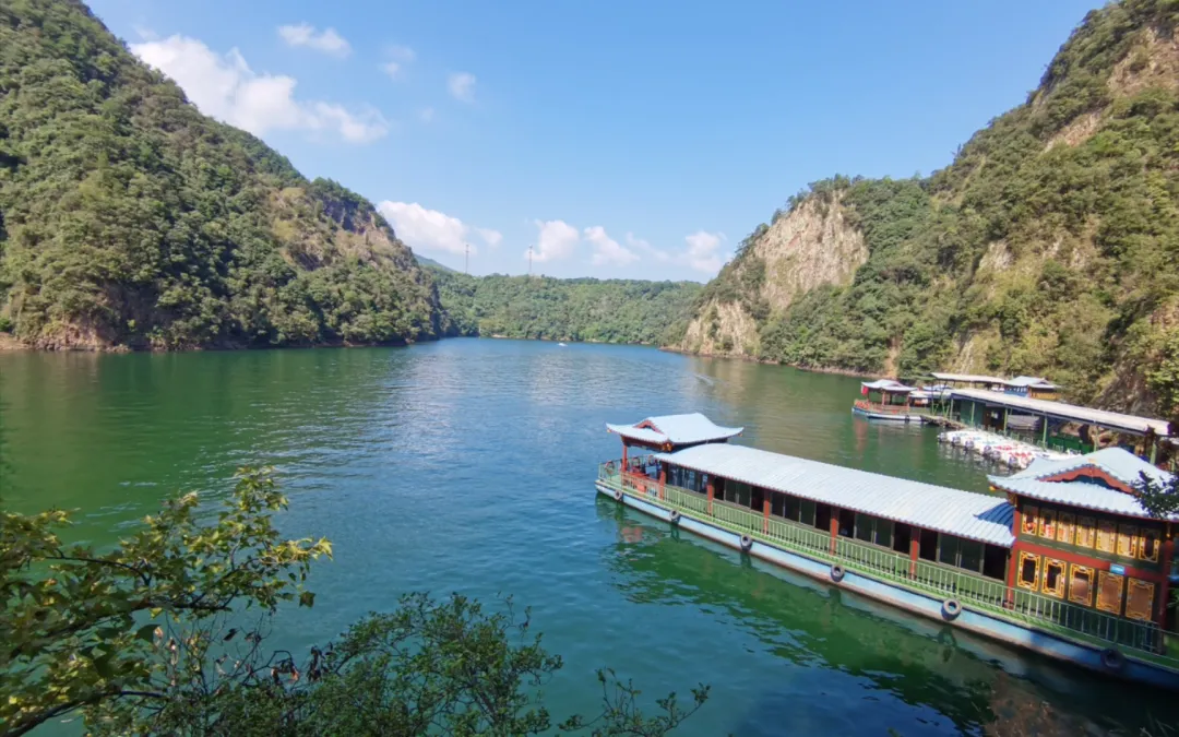 诸暨绍兴【899元起开元曼居过大年四日游】享丰盛年夜饭 大年初一登高祈福 赠送五泄风景区门票
