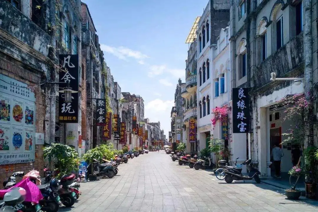 1242461a9d1c897cbd333cf4122e0097-sz_164024-1