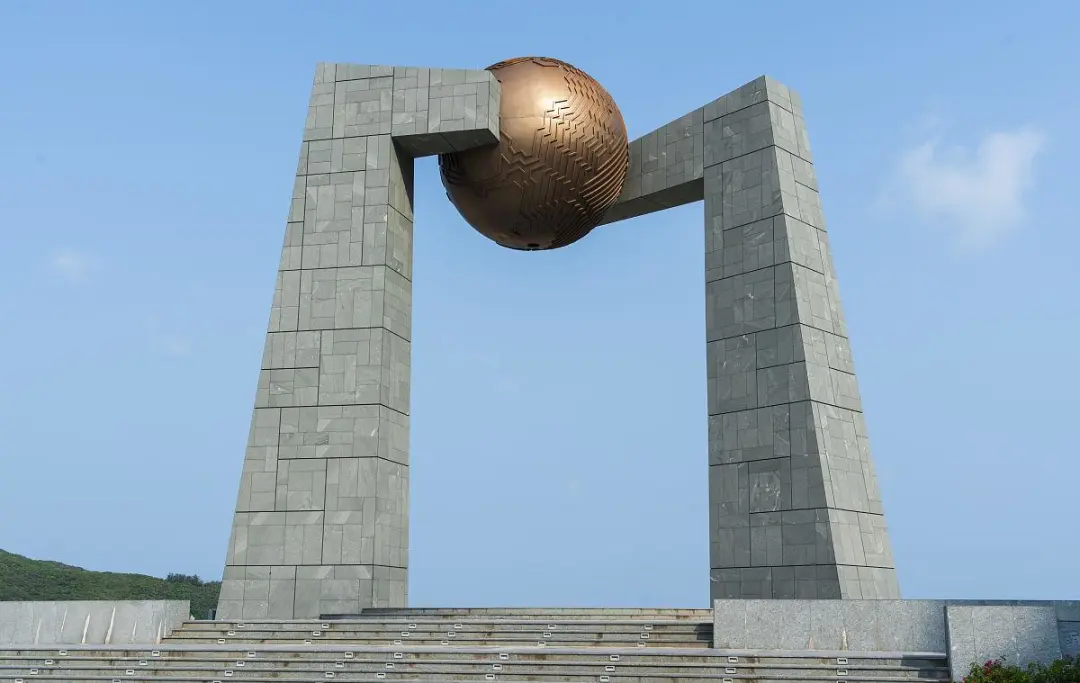 15cf141c243b404aaee4f5ea97707f19-sz_106598