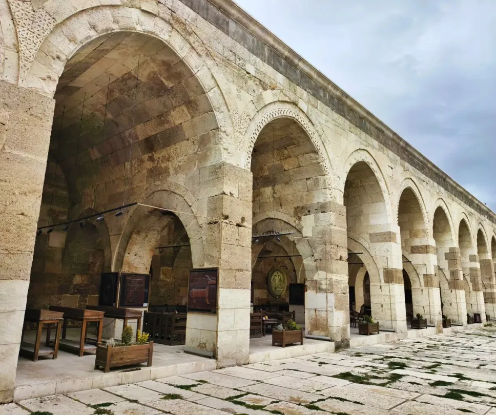 18ddac5ede041e66c1c3a7cc1da9ecab-sz_557651