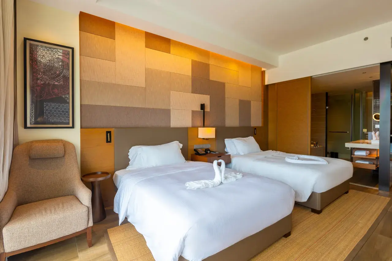 1mc0412000m0qr1v7B53E_W_1280_853_R5