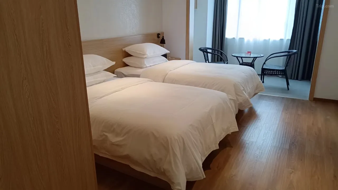 1mc0f12000cjh8imc6CB3_W_1280_853_R5