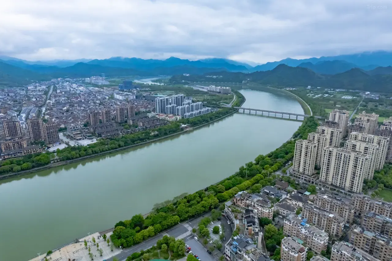 1mc1412000dtwzomjA820_W_1280_853_R5-1