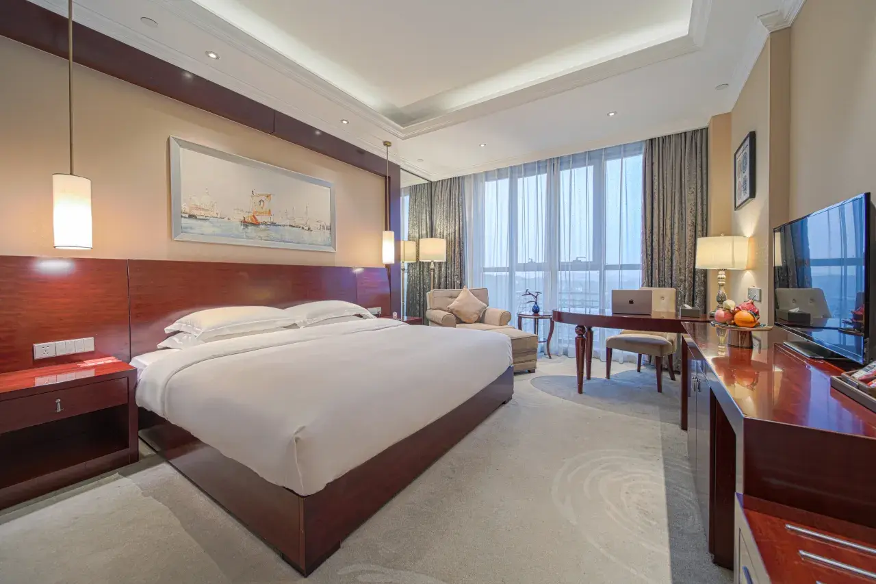 1mc1912000hgc4gvp1B79_W_1280_853_R5