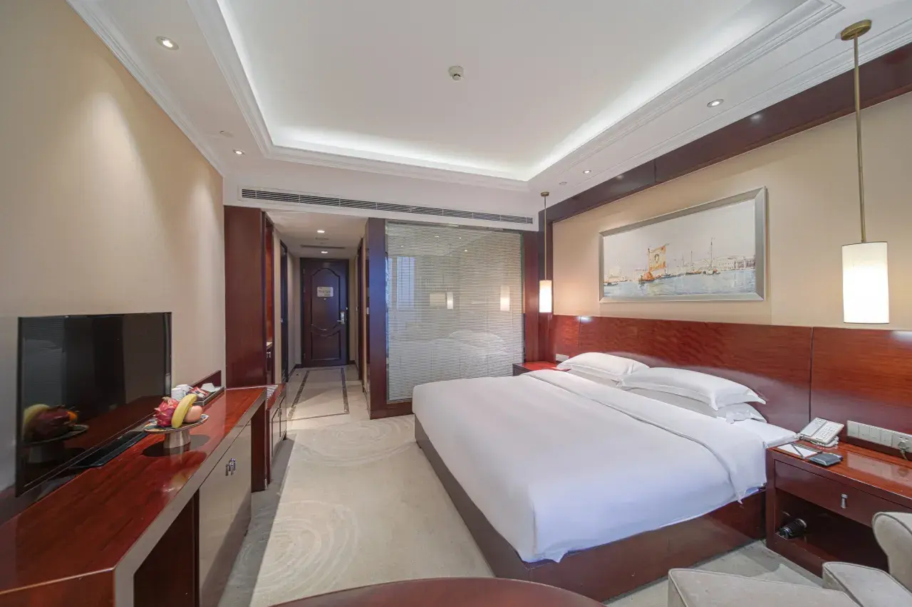 1mc2412000hgc3cyp90D1_W_1280_853_R5