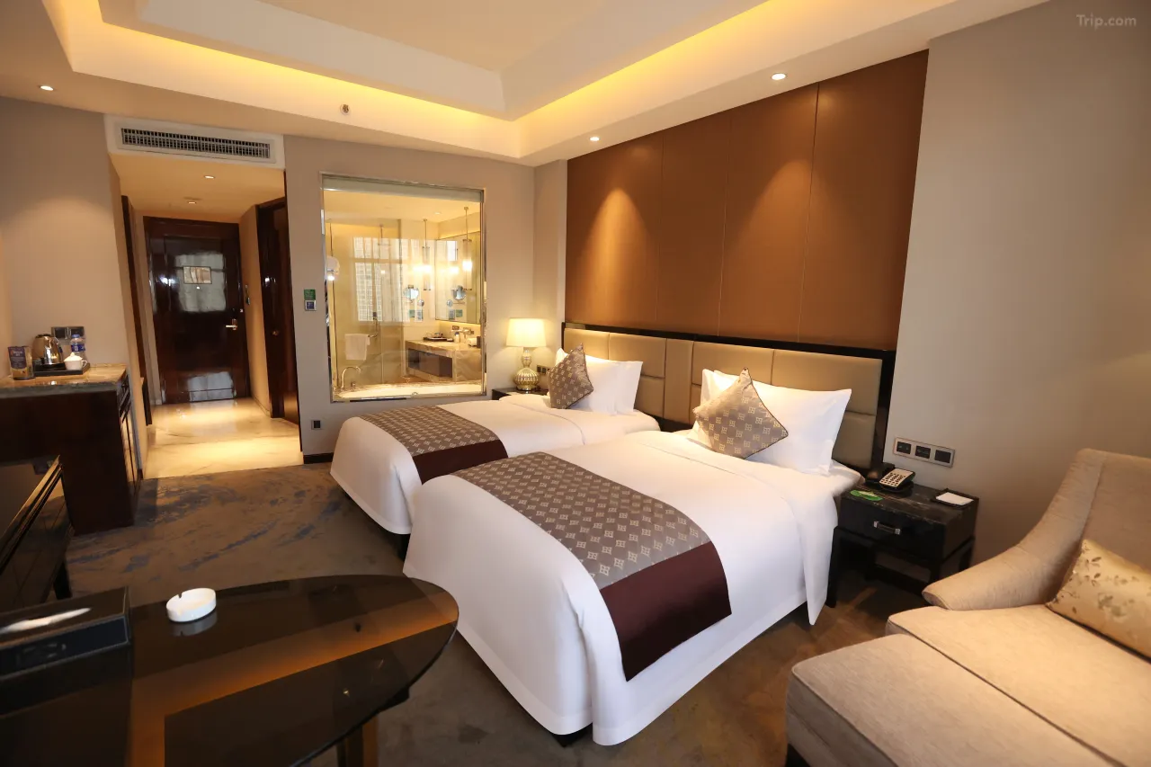 1mc2b12000ln5sboa0385_W_1280_853_R5