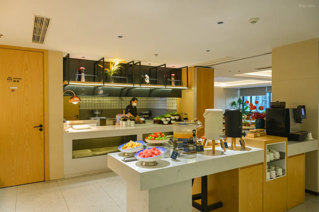 1mc2c12000mqyl8733B60_W_1280_853_R5