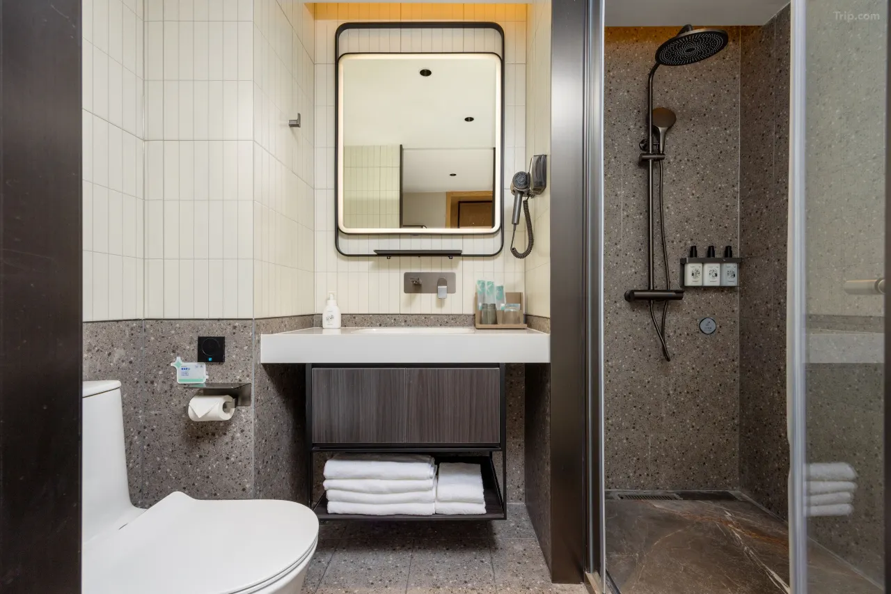 1mc3812000crtihtf2B8A_W_1280_853_R5