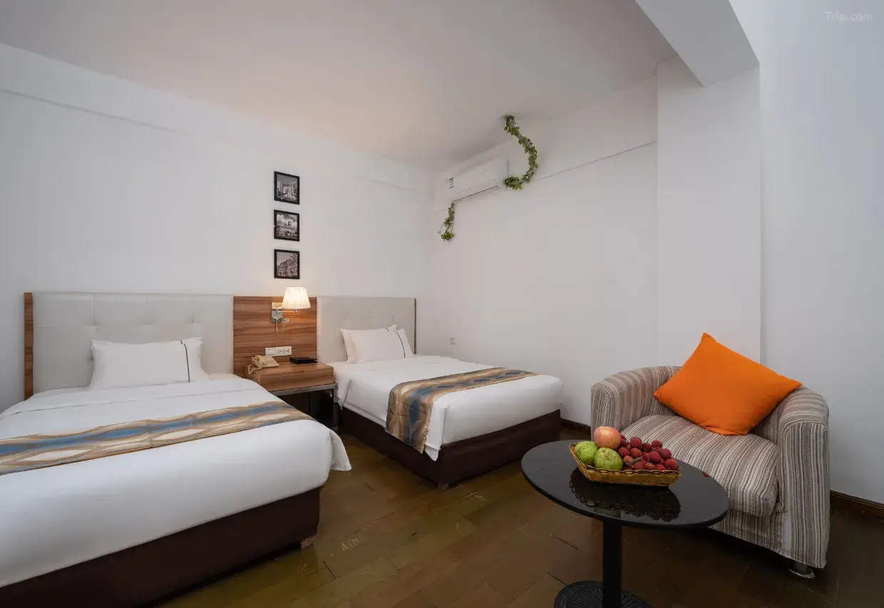 1mc4012000buezkic9579_W_1280_853_R5