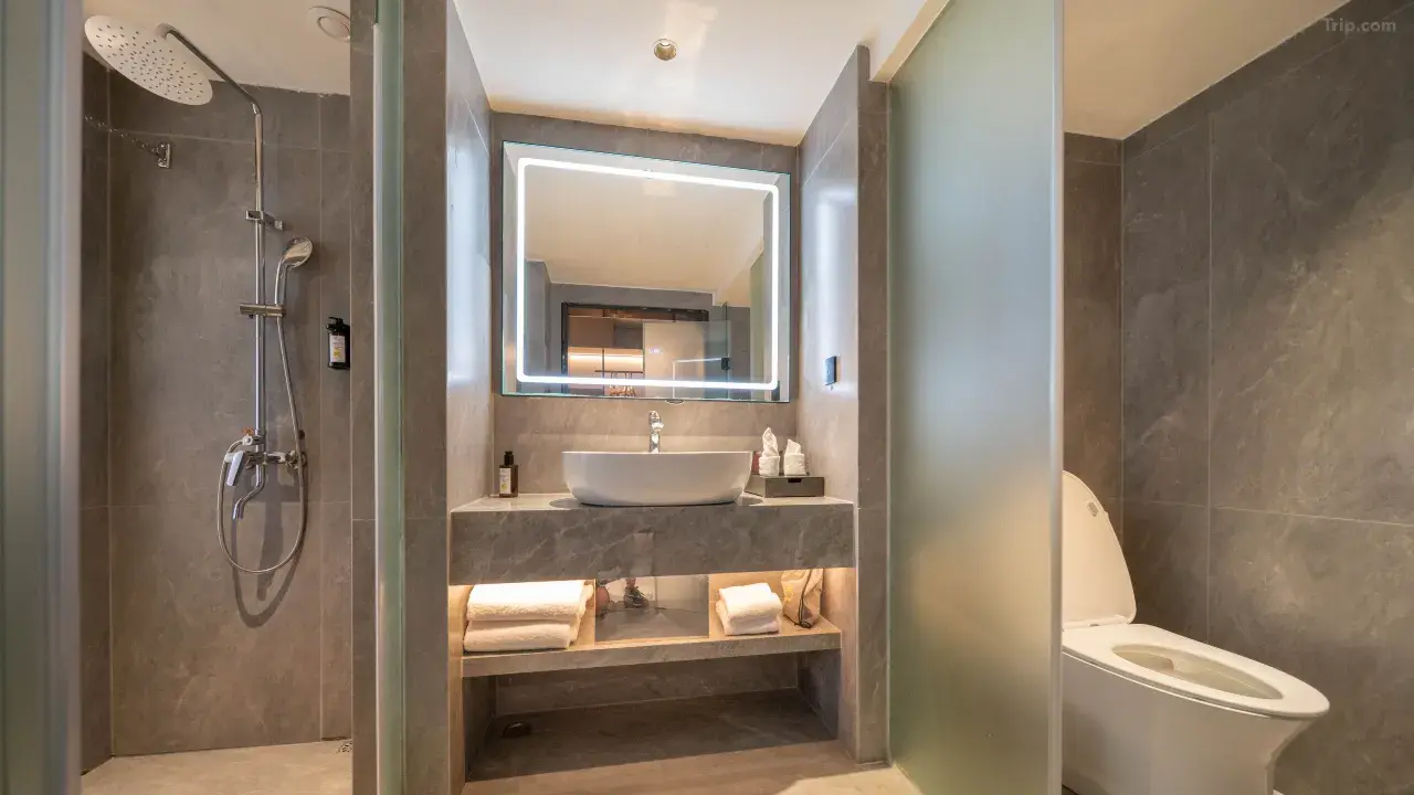 1mc4b12000ovwrx0q3222_W_1280_853_R5