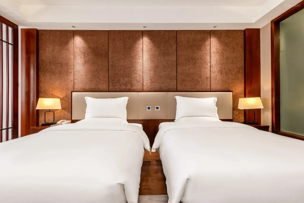 1mc5a12000enen1uo5FF1_W_1280_853_R5