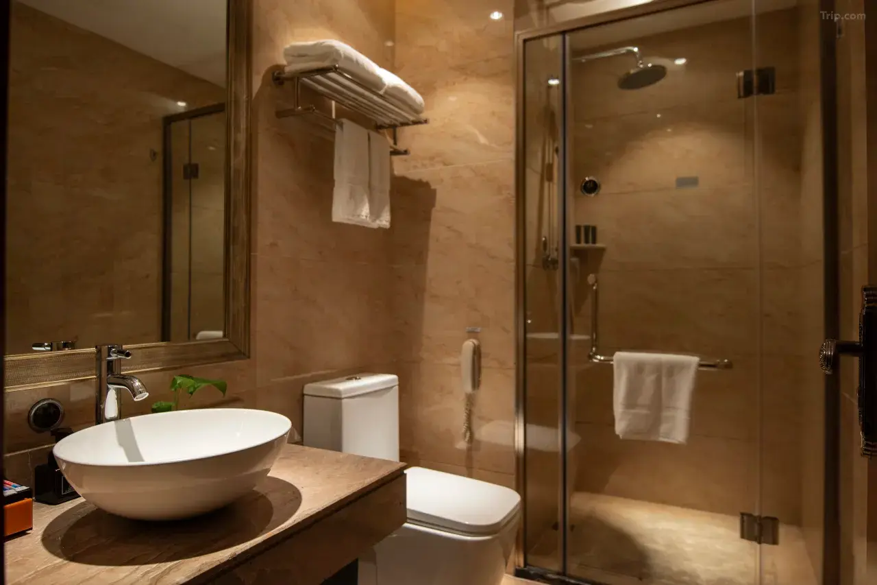 1mc5w12000q18h5o04C44_W_1280_853_R5