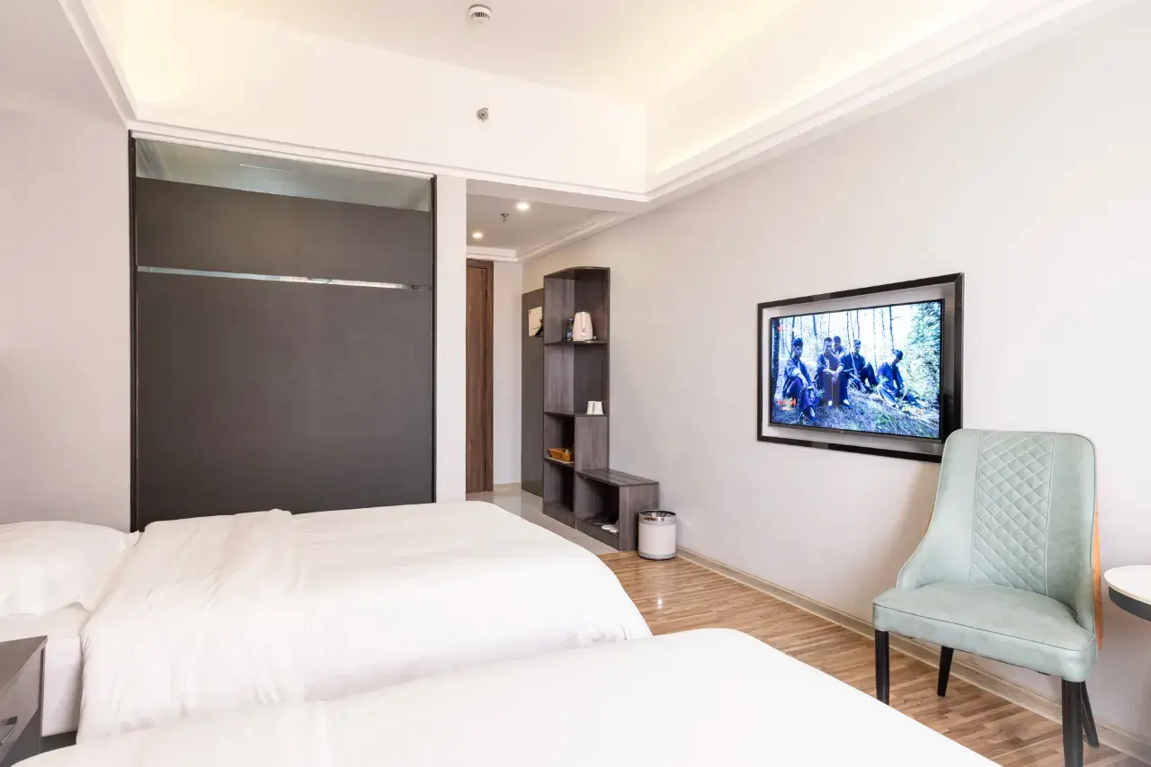 1mc6b12000lkv4xxj35F1_W_1280_853_R5