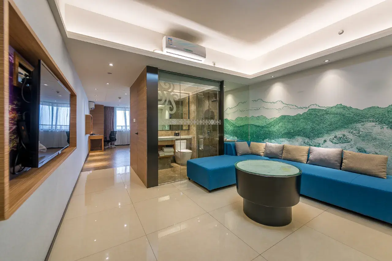 200f13000000tsuc25BED_W_1280_853_R5-1