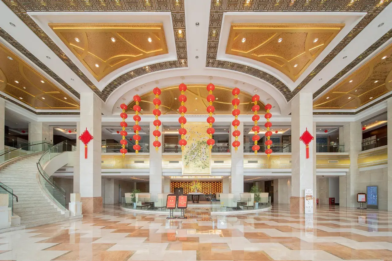 200k14000000w3fm5CC31_W_1280_853_R5-1