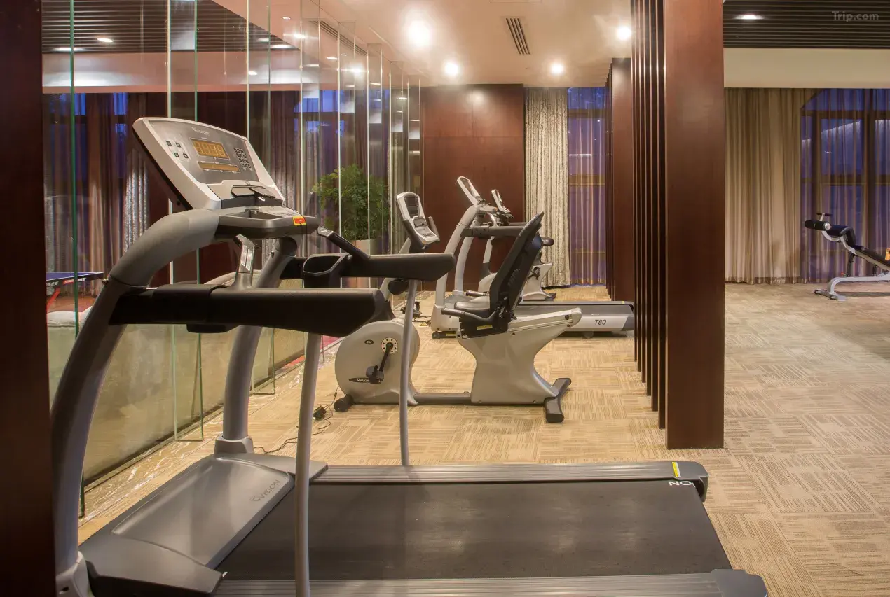 200u16000000z9wqh3977_W_1280_853_R5