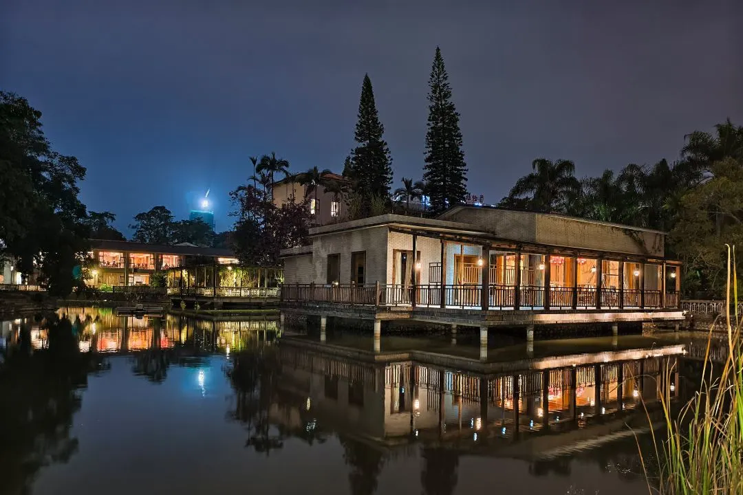 21c2e85cb6c0c042d44f01432e1a309d-sz_127440