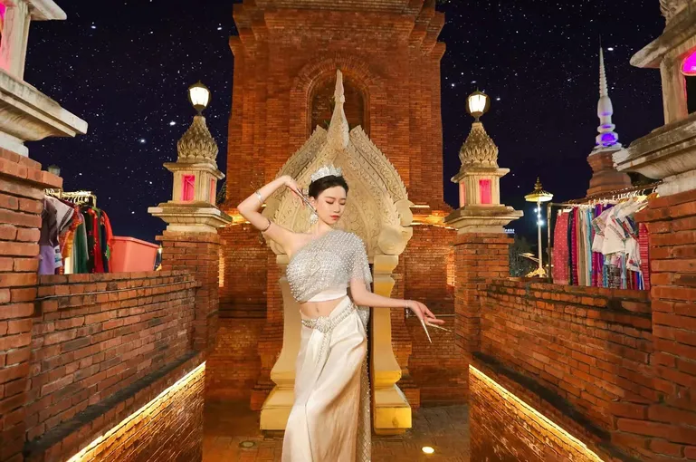 256004d8c7e8baa1ff04b9f8ff92883f-sz_520616