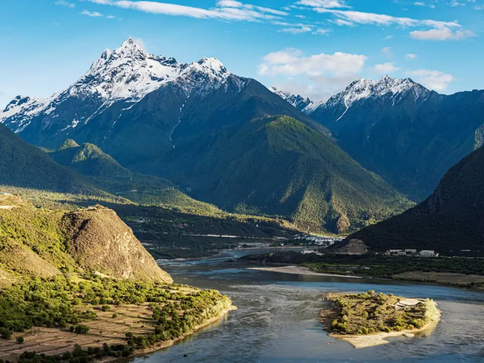 25a0ca75090e0510b517ce115776ed1c-sz_180239