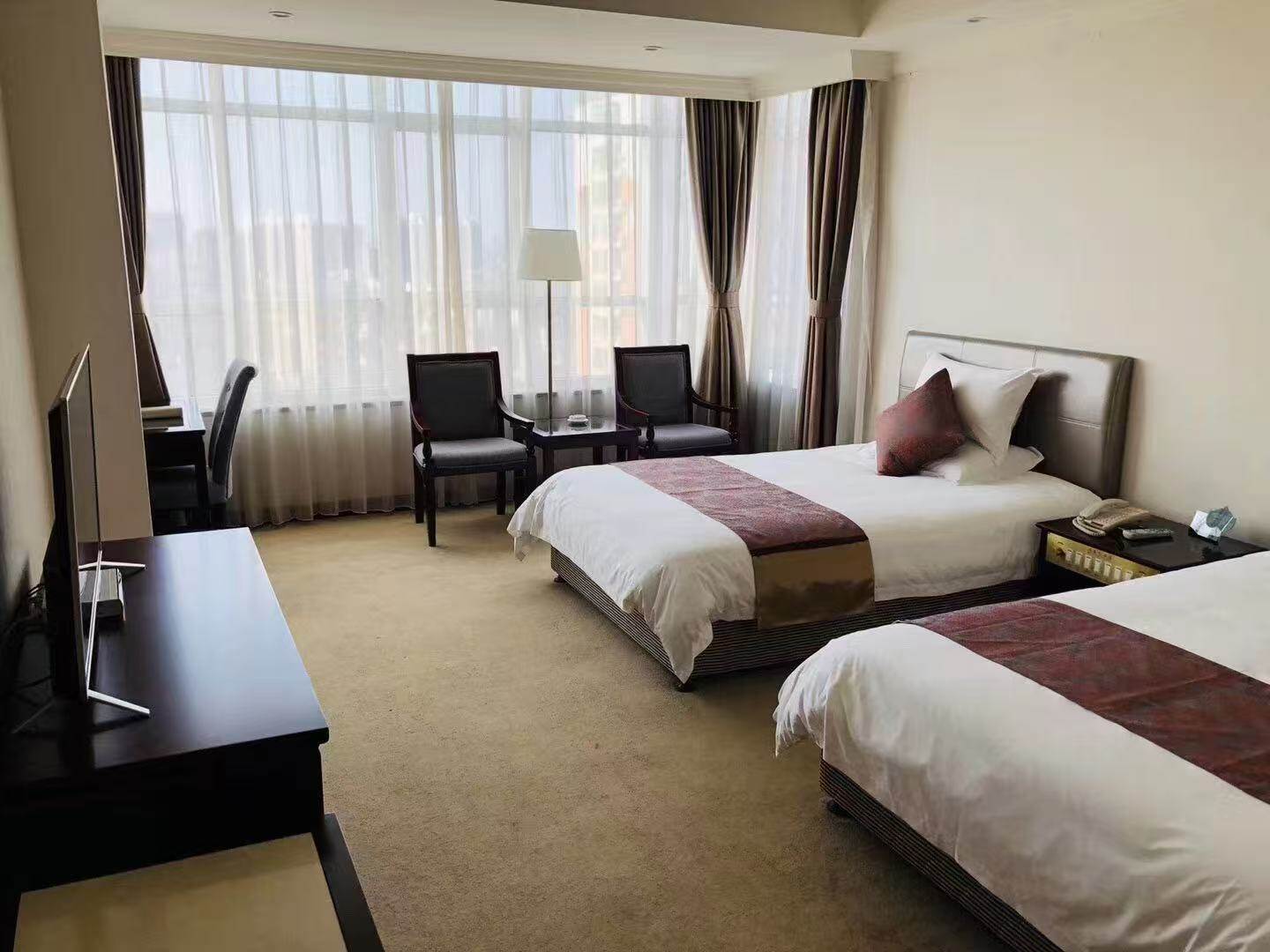 353717b65dc2b3ff83a8516a3ba21709-sz_141239-1