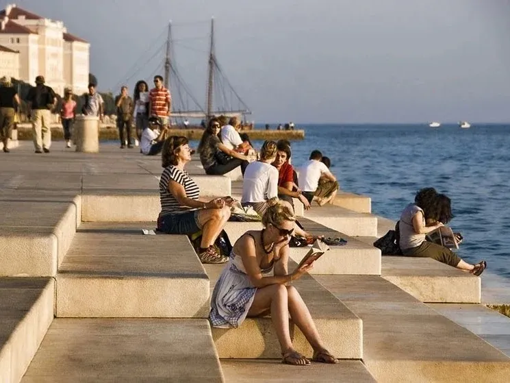 35be83f8ee91261bb7b12656a778b1ff-sz_127816