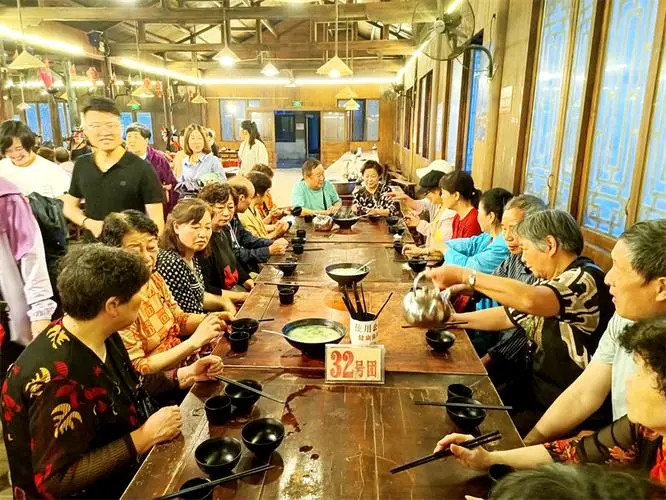 384ee43d24084fc33d63d4904fcbb65c-sz_91337