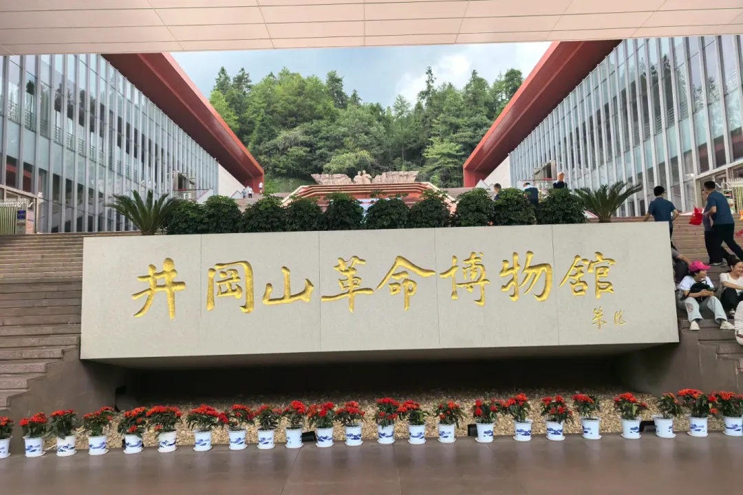 38cbcfb33d3a139e633bc730ea018955-sz_2191355