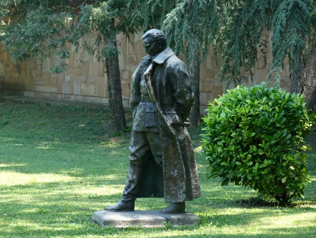 39bf311d63e0cc7e7ed64f06cc6b32e5-sz_644253