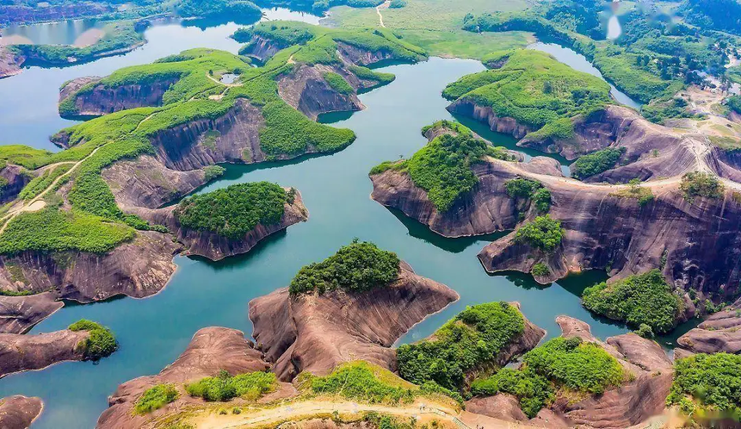 41bd7cce7f14de92a6bbad8a32d1cbd0-sz_261601