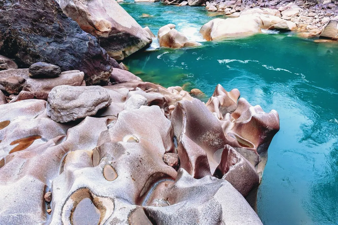 4314e4b4d254923afb08b5fa354a1fa3-sz_2241473