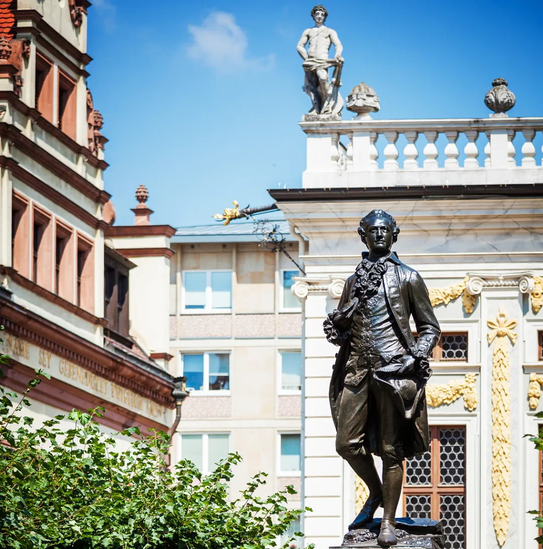 4a5c4b86cdc6a5519b61a7ec99390749-sz_2637008