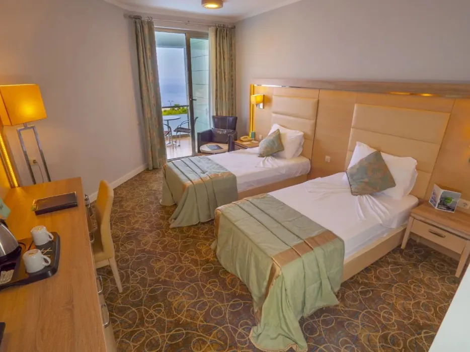 4b412a73ff2aa18171254fab1fc62940-sz_263220