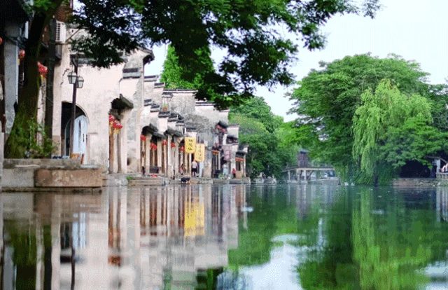 全新四钻青城国际酒店♥标准商务自助早餐♥樱花春色游西湖♥5A南浔古镇♥网红打卡月河老街♥全新自动麻将卡拉OK嗨歌全免费♥499跟车纯玩奢华四日游