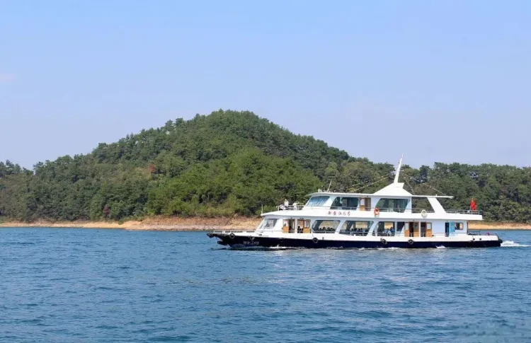 59d6bf70697bc93b50a4e8e64e4f4018-sz_130044