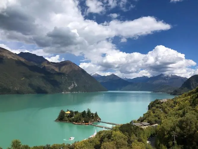 5a549535ff0aee5582a3855351017611-sz_44492