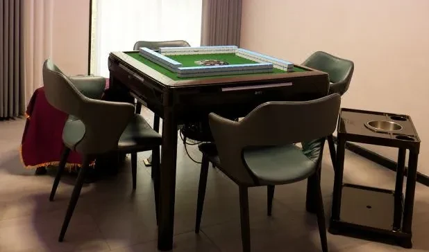 5aa2ecf360f400d5f37b13f7f741e92d-sz_83186