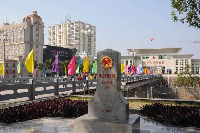 5bfbcb9ff8695e2af2e9112323e28303-sz_444096