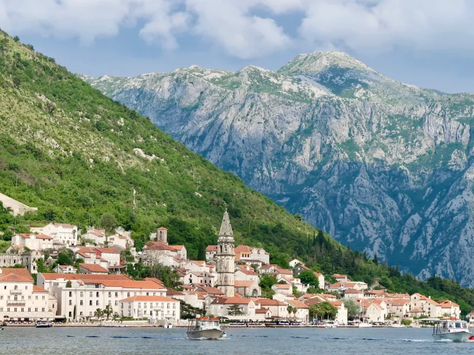 5c9e5eda3a19e49463b930e56f23189d-sz_672273